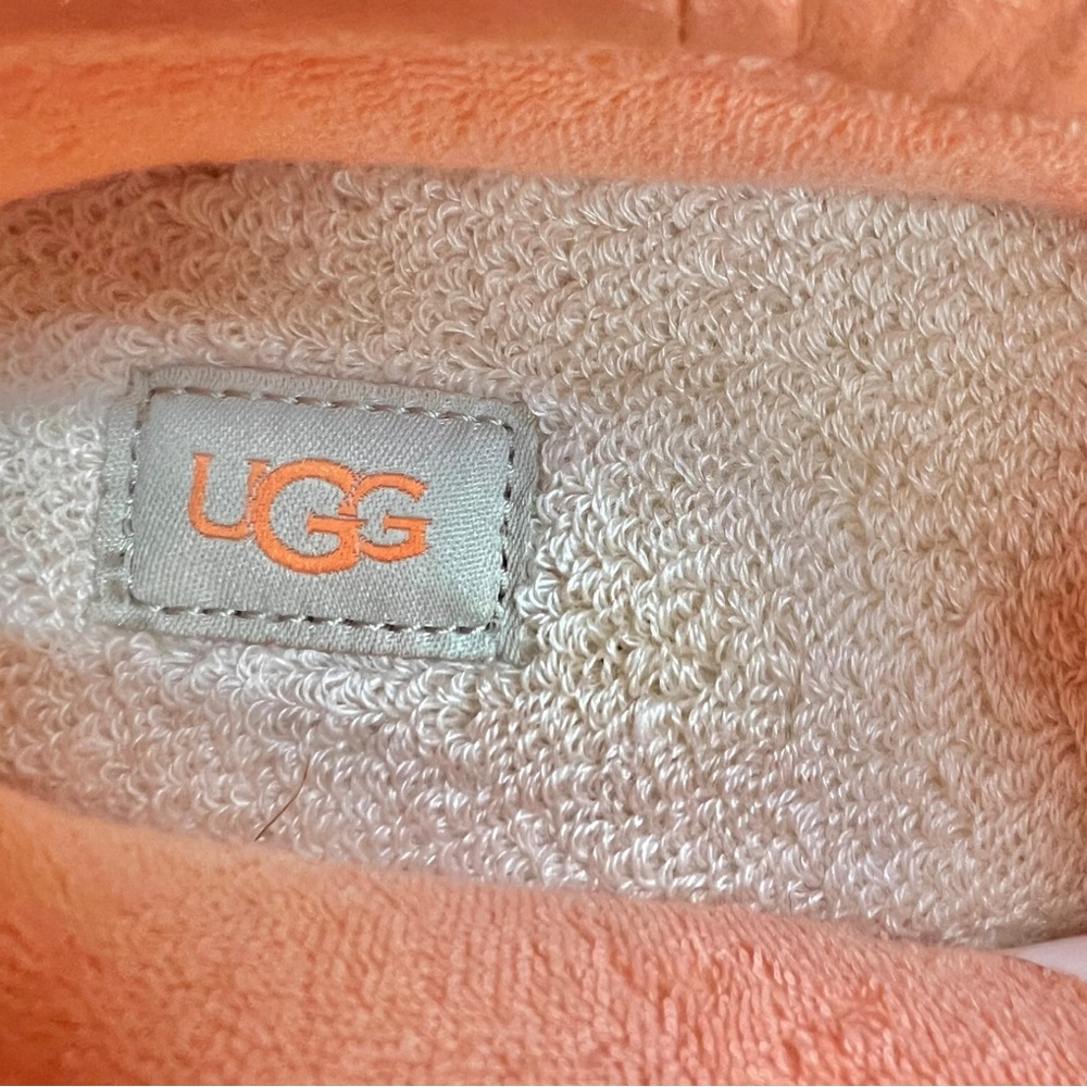 NEW! UGG Junior/Women’s slip on sandals. Neon Orange. Soft cushioned comfortable - Picture 9 of 12